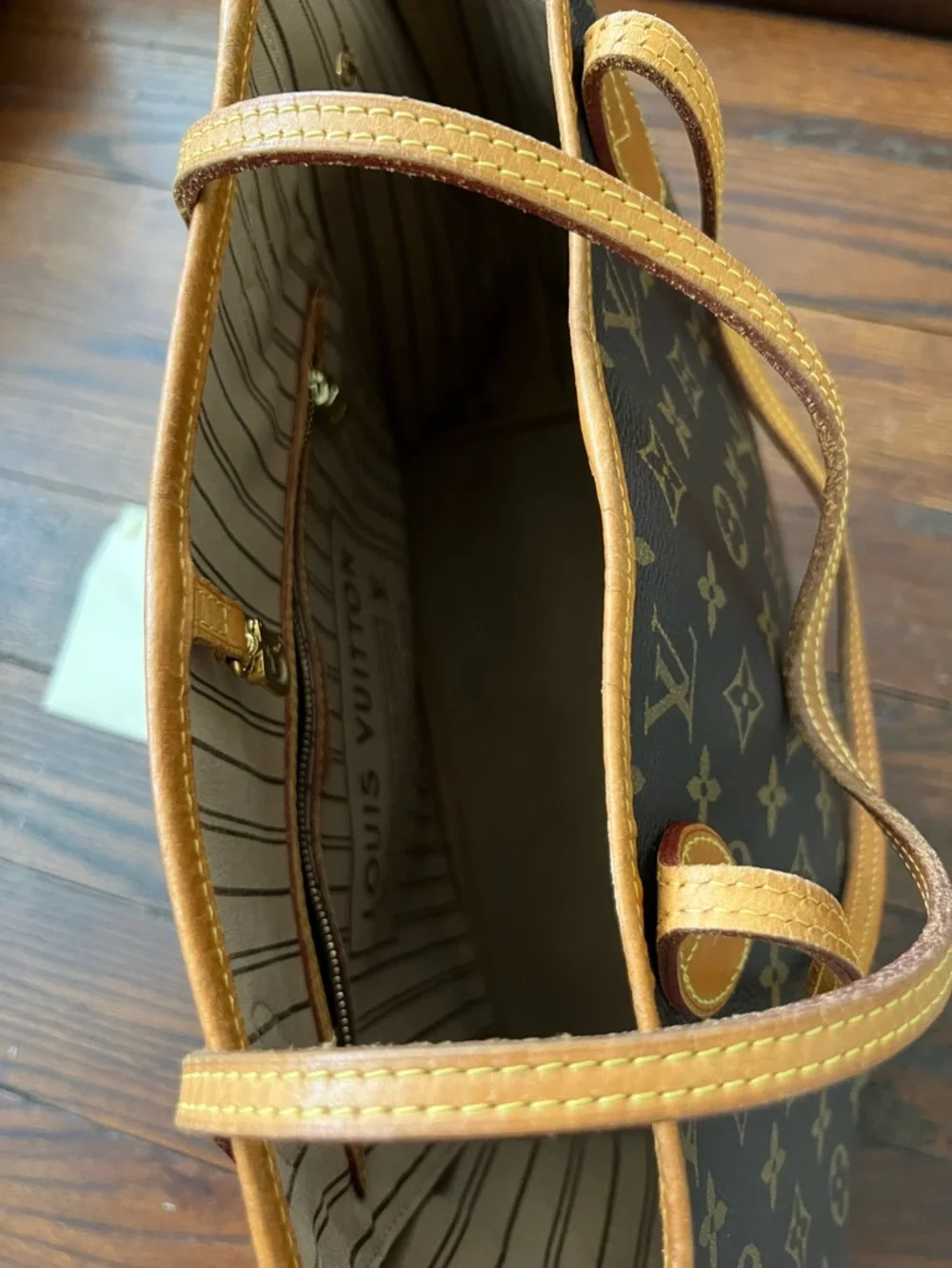 Authentic Louis Vuitton neverfull mm - Picture 11 of 16